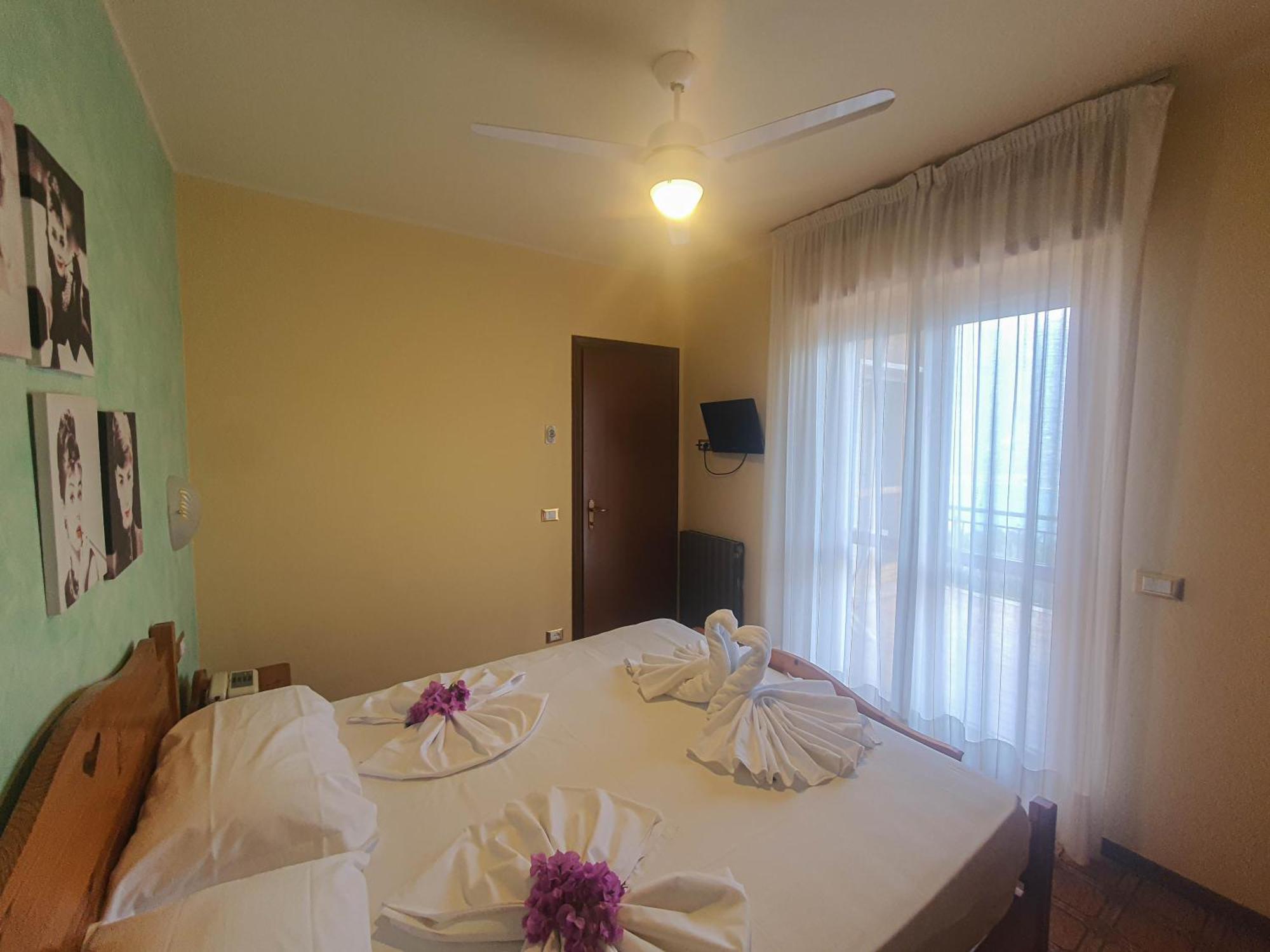 Residence Hotel Maxi Limone sul Garda Quarto foto