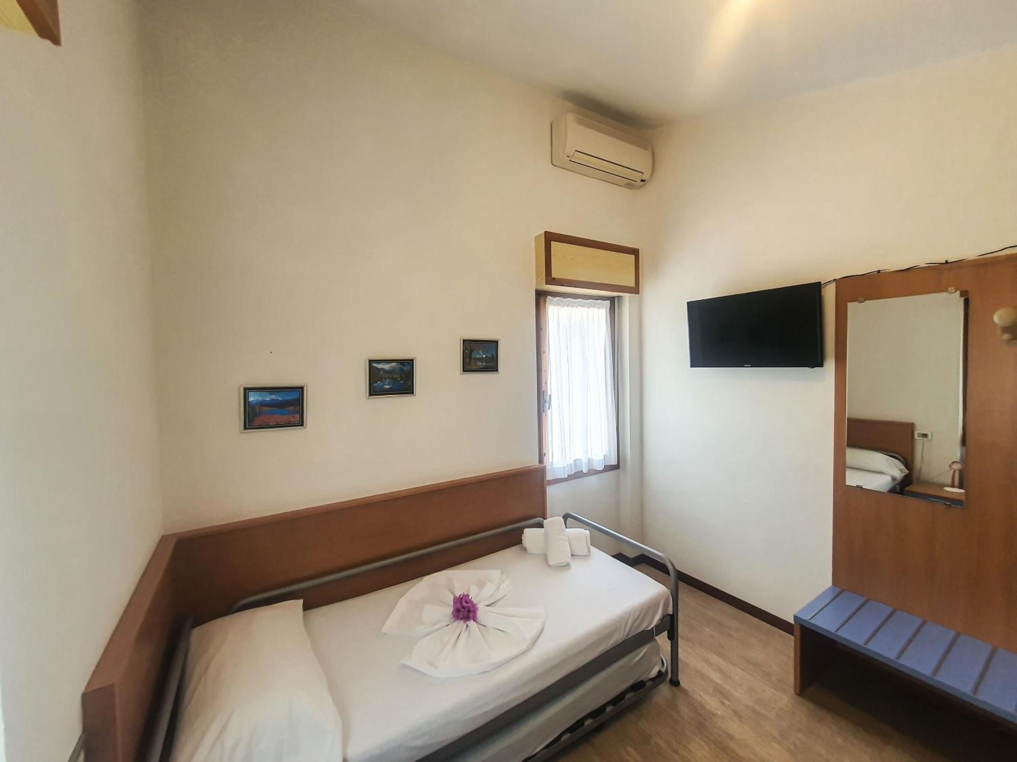 Residence Hotel Maxi Limone sul Garda Quarto foto